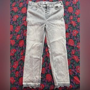 Paige NWT Size 31 “Cindy Crop”